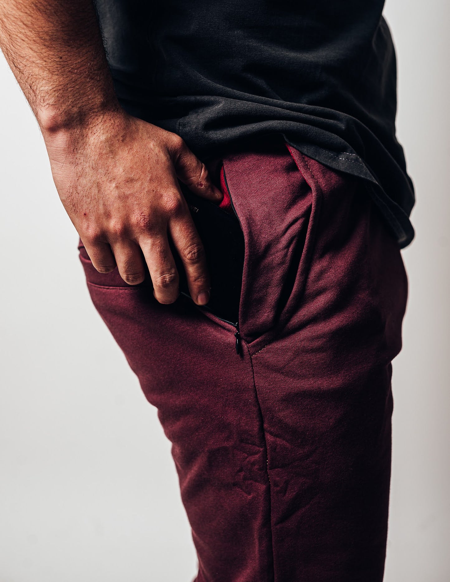 PANTALON DE BUZO POWER CALF JOGGER WINE