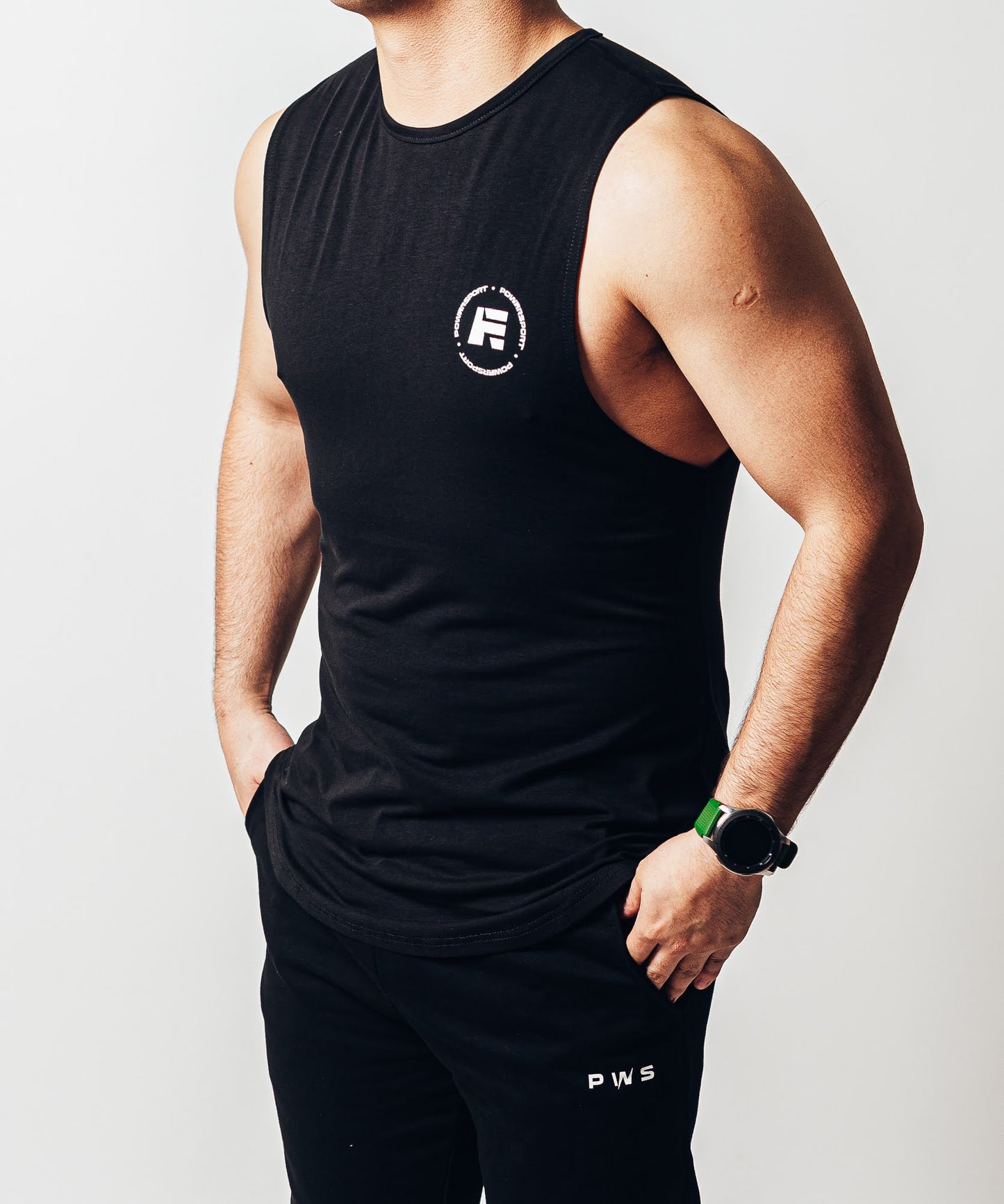 POLERA SIN MANGA TANK GYM ICONO NEGRO