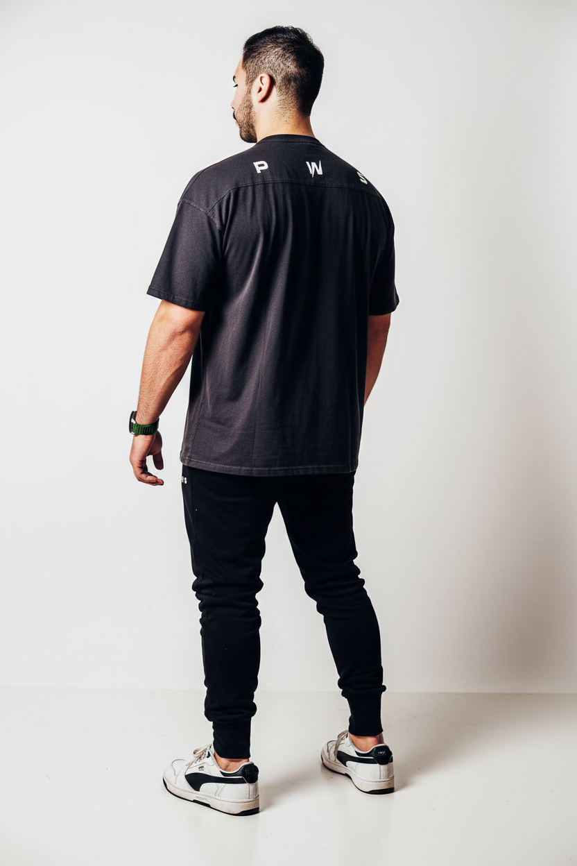 Pack Power: Jogger Negro + Polera Oversize - vista de espalda